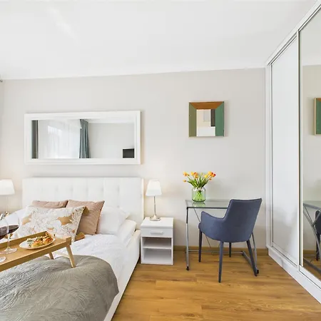 Apartamentysnu,sloneczny Premium Ii Z Parkingiem アパート ラドム