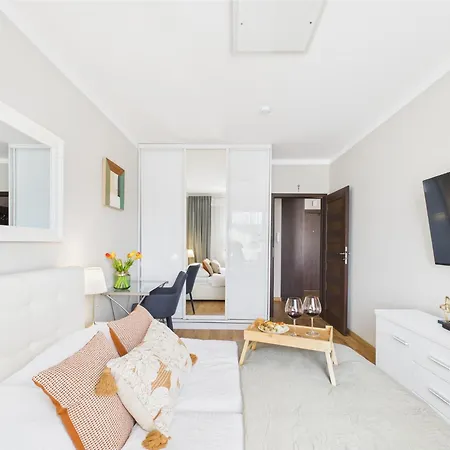 アパート Apartamentysnu,sloneczny Premium Ii Z Parkingiem ラドム